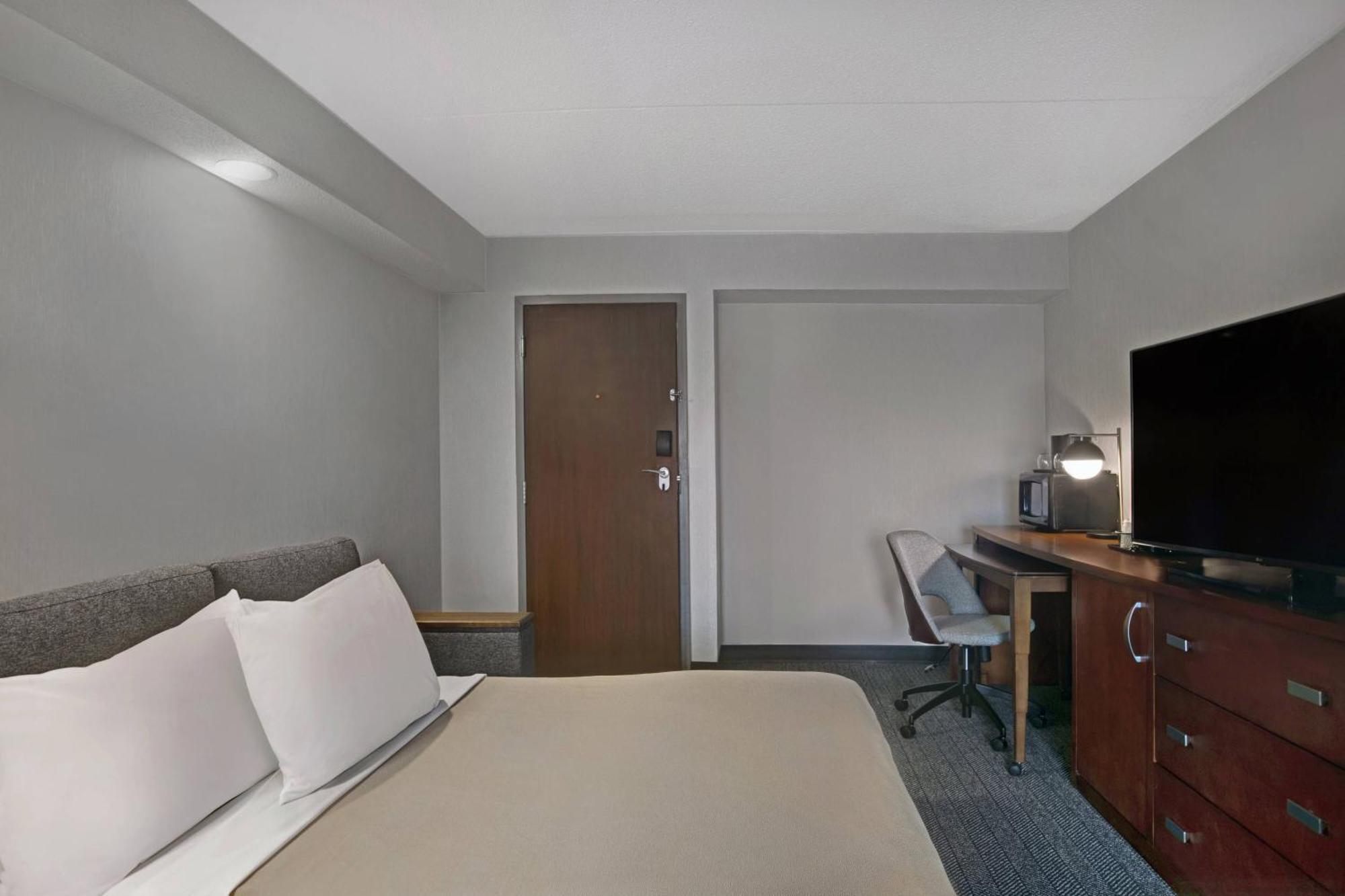 Courtyard Chicago Elmhurst/Oakbrook Area Extérieur photo