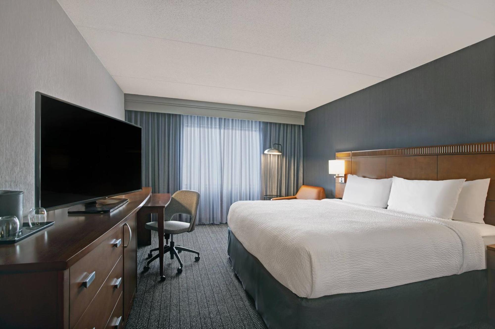 Courtyard Chicago Elmhurst/Oakbrook Area Extérieur photo
