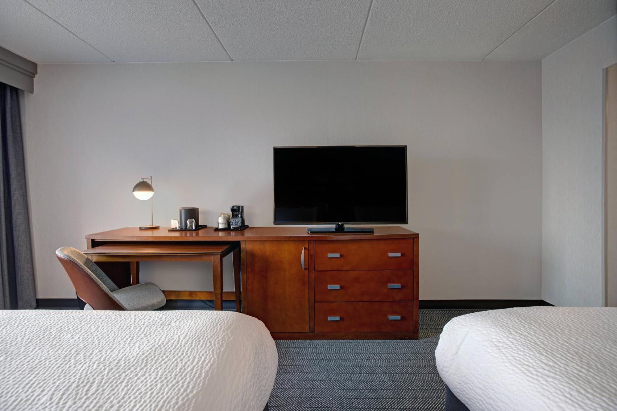 Courtyard Chicago Elmhurst/Oakbrook Area Extérieur photo